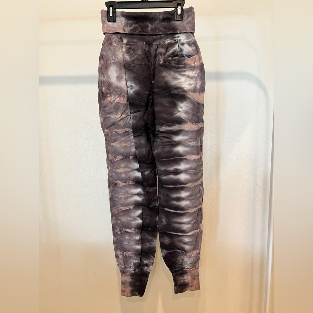 Young Fabulous & Broke Black and Gray Tie-Dye Joggers